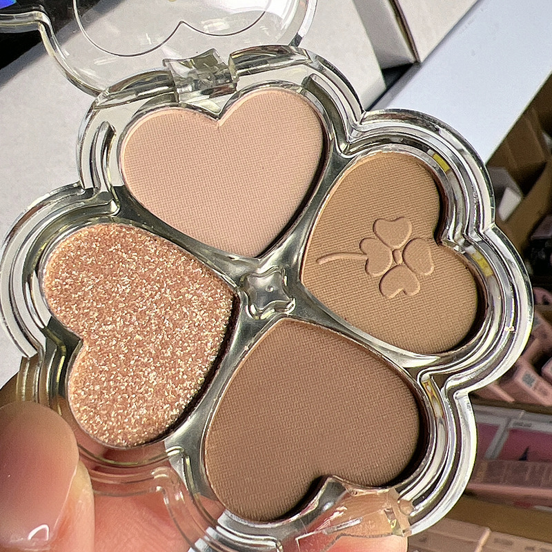 Lucky Clover Eyeshadow Palette - Red Clover Flower recensie en prijs