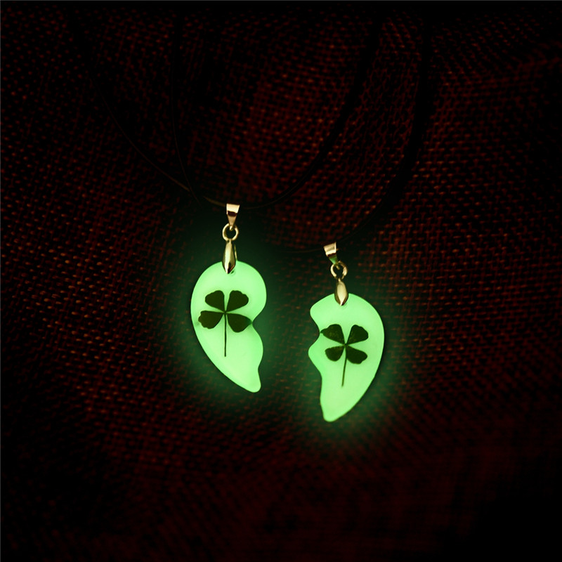 Four Leaf Clover Luminous Coup - Red Clover Flower recensie en prijs