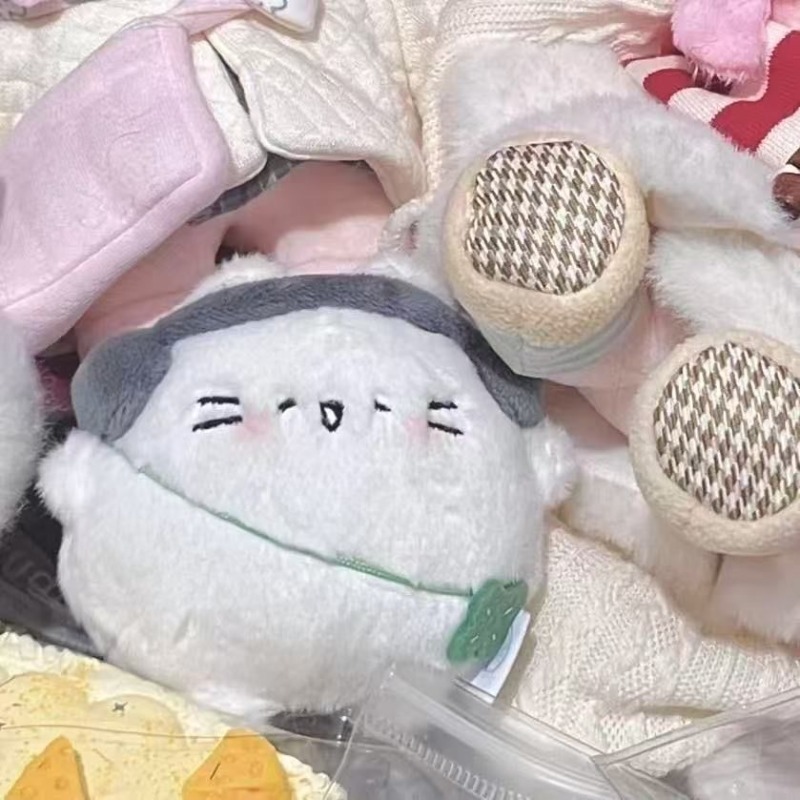 Cute Chubby Little Cat Egg Dol - Red Clover Flower recensie en prijs